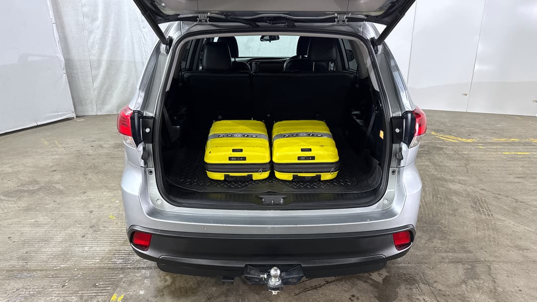 2018 Toyota Kluger Gxl (4x4), Automatic, 117476 km, Boot Inside View with Luggage