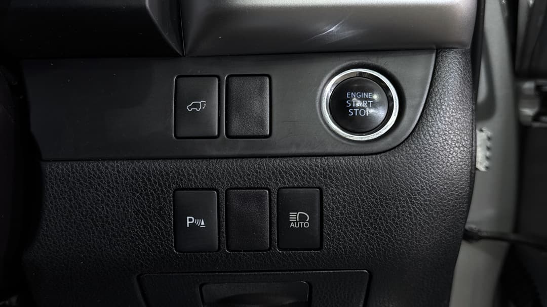 2018 Toyota Kluger Gxl (4x4), Automatic, 117476 km, Utility Switches/Buttons