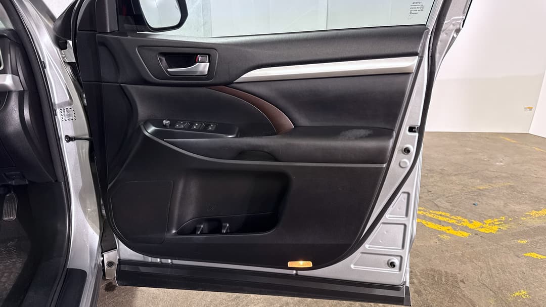 2018 Toyota Kluger Gxl (4x4), Automatic, 117476 km, Speaker View