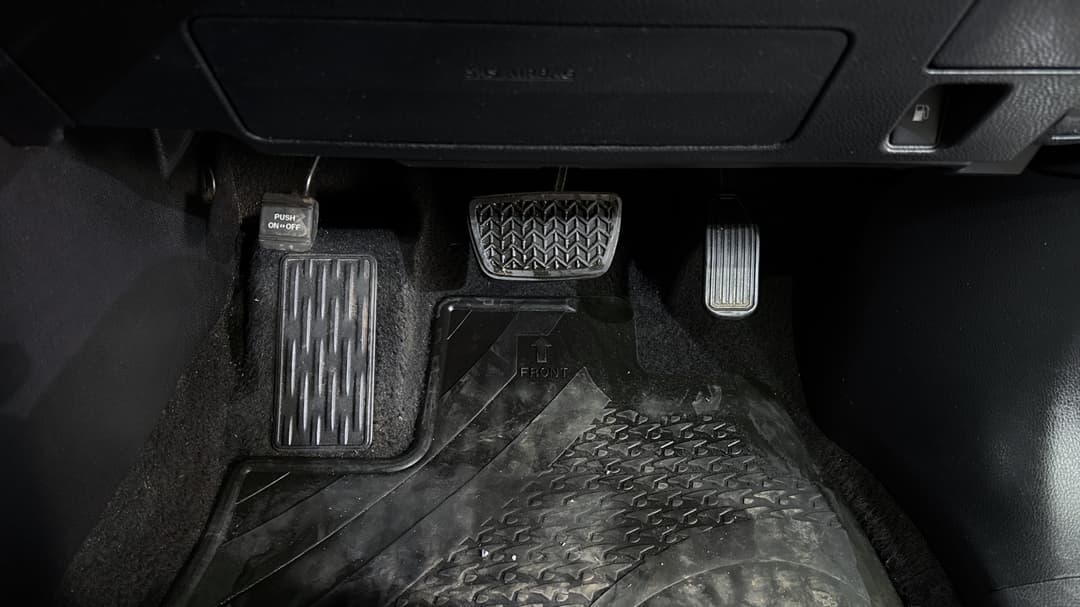 2018 Toyota Kluger Gxl (4x4), Automatic, 117476 km, Pedals and Footmat