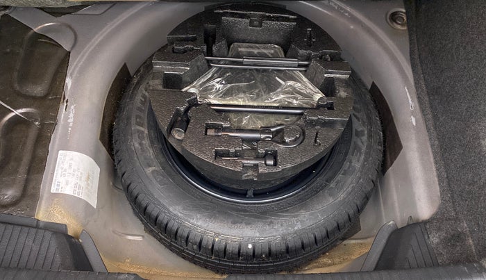 2017 Volkswagen Ameo COMFORTLINE 1.2L, Petrol, Manual, 94,674 km, Spare Tyre