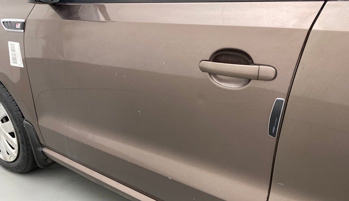 2017 Volkswagen Ameo COMFORTLINE 1.2L, Petrol, Manual, 94,674 km, Front passenger door - Slightly dented