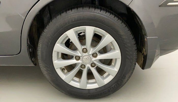 2012 Maruti Ertiga ZXI, CNG, Manual, 1,13,716 km, Left Rear Wheel