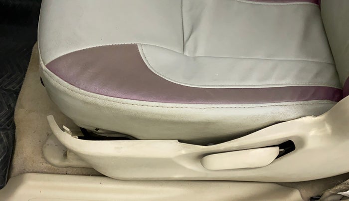 2012 Maruti Ertiga VDI, Diesel, Manual, 88,992 km, Second-row left seat - Seat side trim has minor damage