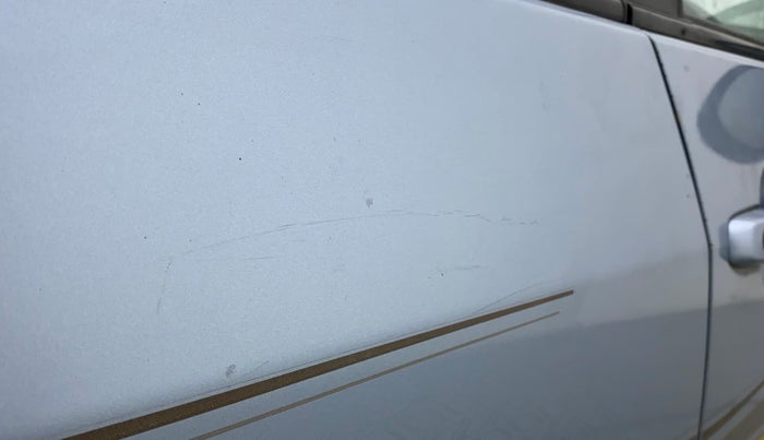 2012 Maruti Ertiga VDI, Diesel, Manual, 88,992 km, Right rear door - Minor scratches