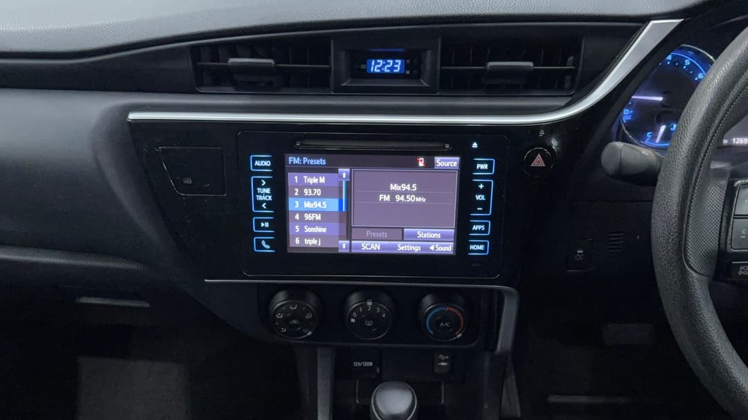 2018 Toyota Corolla Ascent, Automatic, 126950 km, Center Console