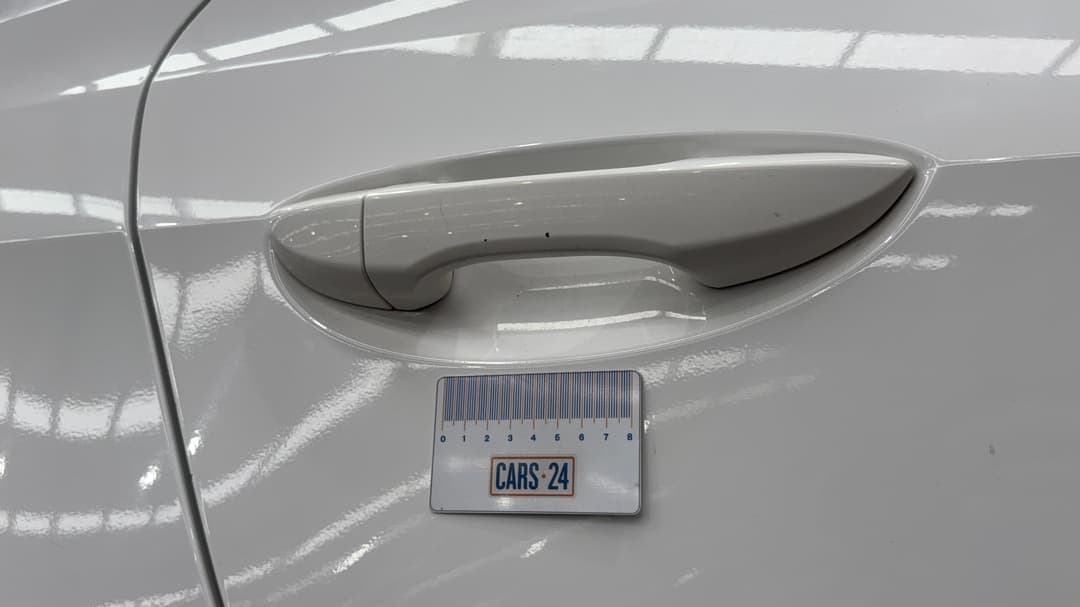 2018 Toyota Corolla Ascent, Automatic, 126950 km, Door Handles Rear RHS Chip