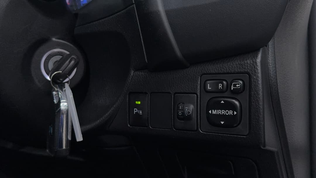 2018 Toyota Corolla Ascent, Automatic, 126950 km, Utility Switches/Buttons