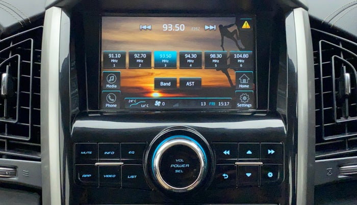2019 Mahindra XUV500 W11 (O) AT, Diesel, Automatic, 29,100 km, Infotainment System