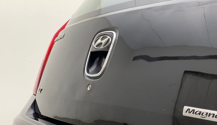 2010 Hyundai i10 MAGNA 1.2, Petrol, Manual, 1,12,101 km, Dicky (Boot door) - Slightly dented