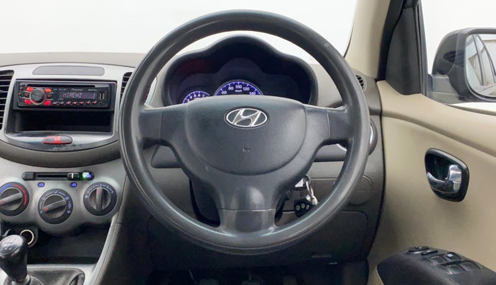 2010 Hyundai i10 MAGNA 1.2, Petrol, Manual, 1,12,101 km, Steering Wheel Close Up