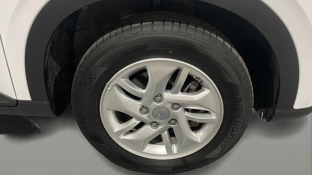 2025 Hyundai Venue ., Automatic, 25061 km, Right Front Wheel
