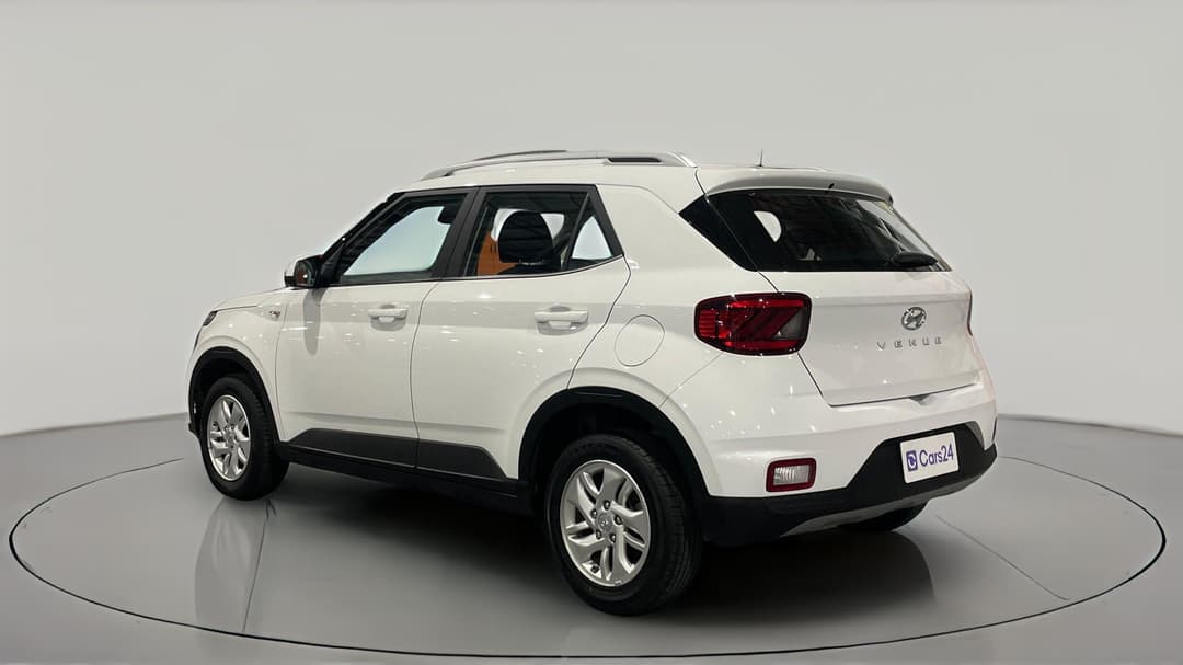 2025 Hyundai Venue ., Automatic, 25061 km, Left Back Diagonal (45- Degree) View