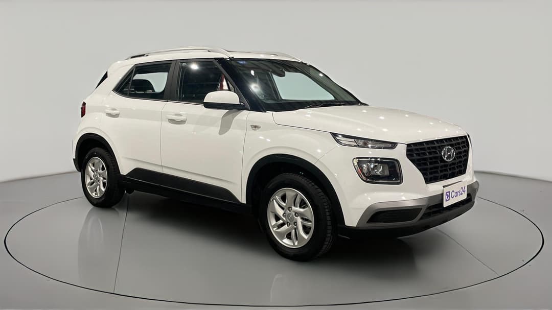 2025 Hyundai Venue ., Automatic, 25061 km, Right Front Diagonal (45- Degree) View