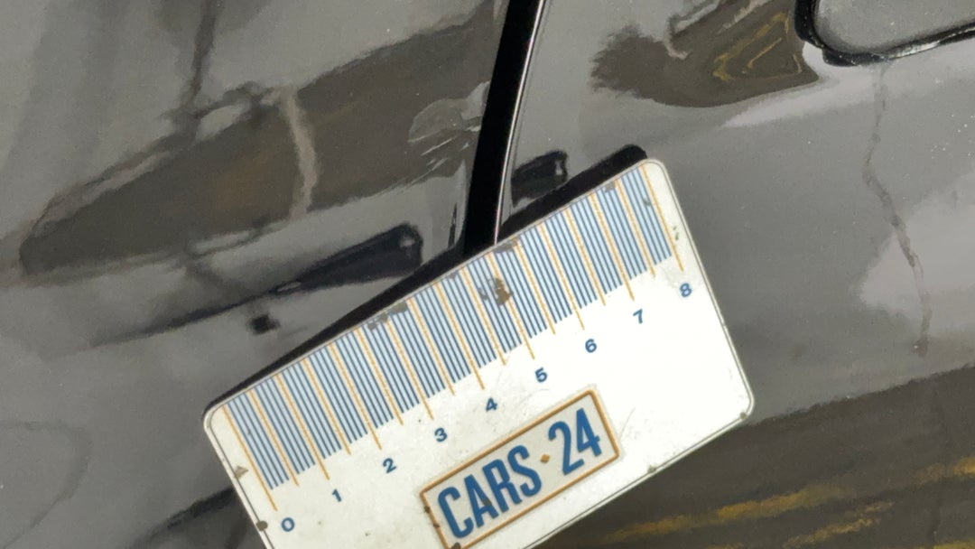 Quarter Panel Front LHS Guard Paint flaking