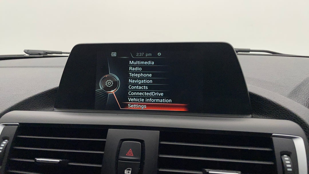 2016 BMW 1 18i M Sport, Automatic, 142815 km, Infotainment System