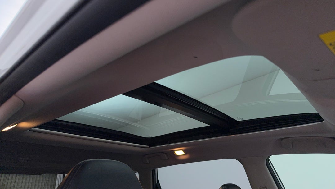 Interior Sunroof/Moonroof