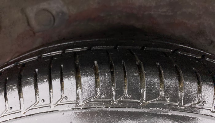 2012 Hyundai i10 MAGNA 1.2, Petrol, Manual, 47,004 km, Right Rear Tyre Tread