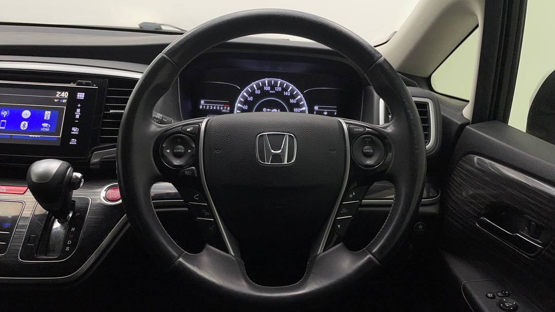2016 Honda Odyssey Vti-l, Automatic, 111340 km, Steering Wheel Close-up