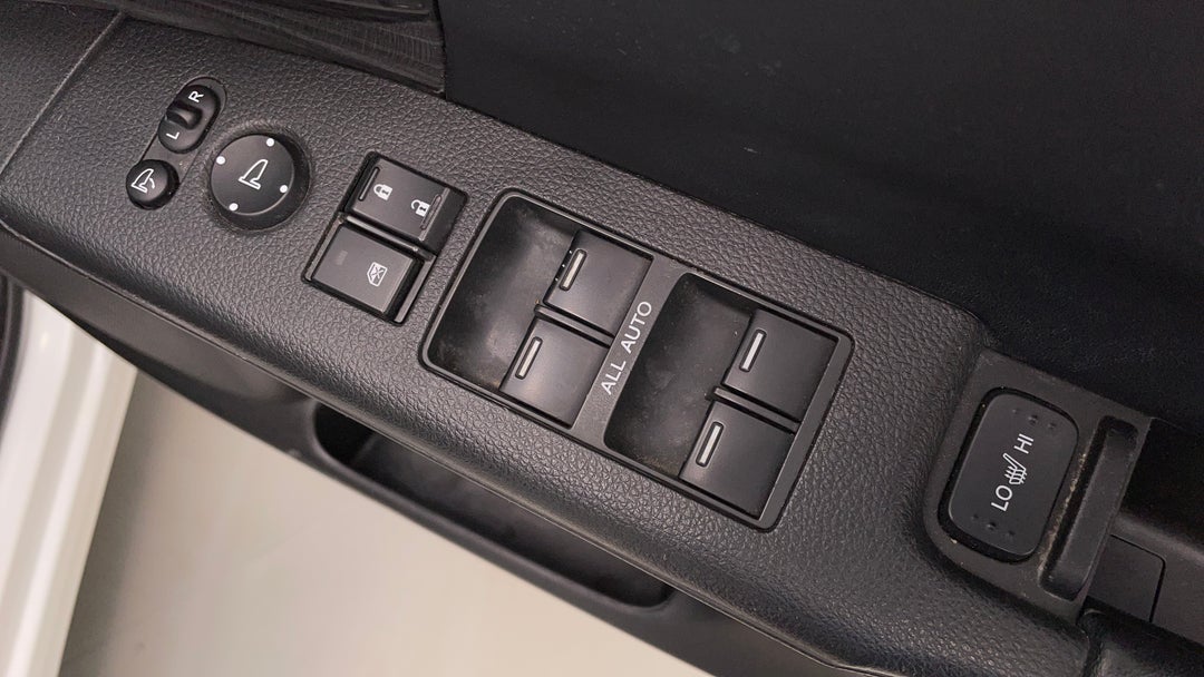 2016 Honda Odyssey Vti-l, Automatic, 111340 km, Drivers Side Door Panel Controls