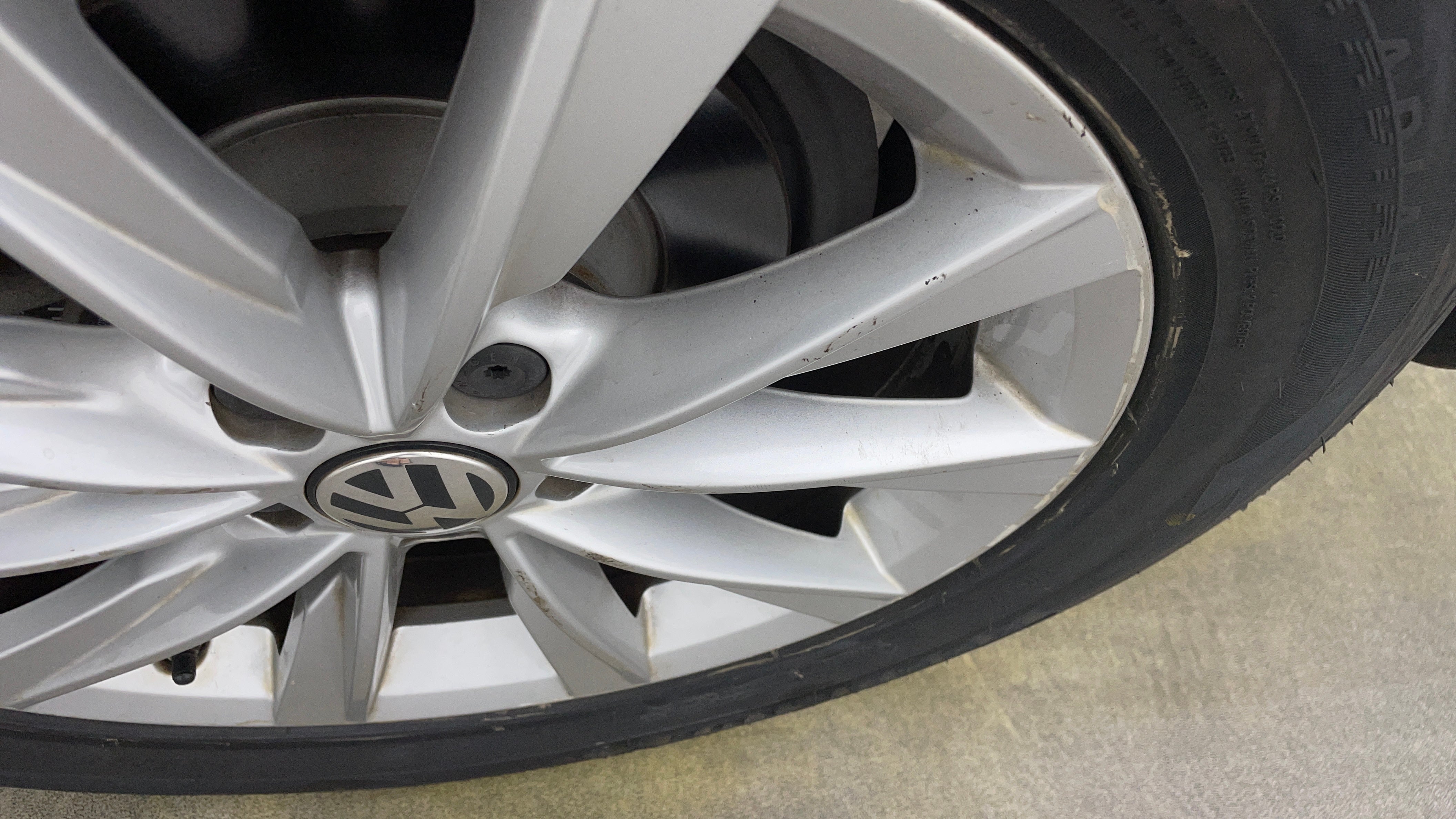 Volkswagen Tiguan-Alloy Rim  LHS Rear Alloy/ Rim Minor Scratches