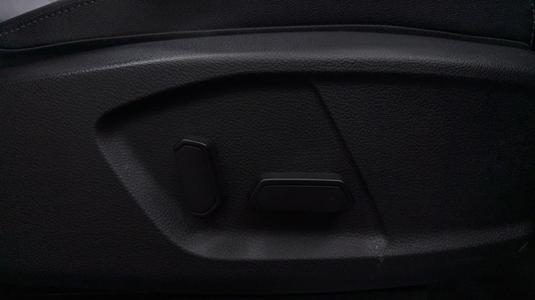 2021 Ford Everest Titanium (4WD), Automatic, 92909 km, Drivers Side Adjustment Panel