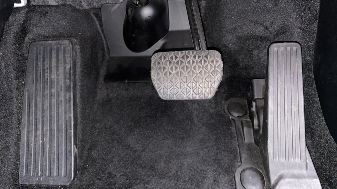 2023 Mazda CX-30 G20 Pure (FWD), Automatic, 46169 km, Pedals and Footmat