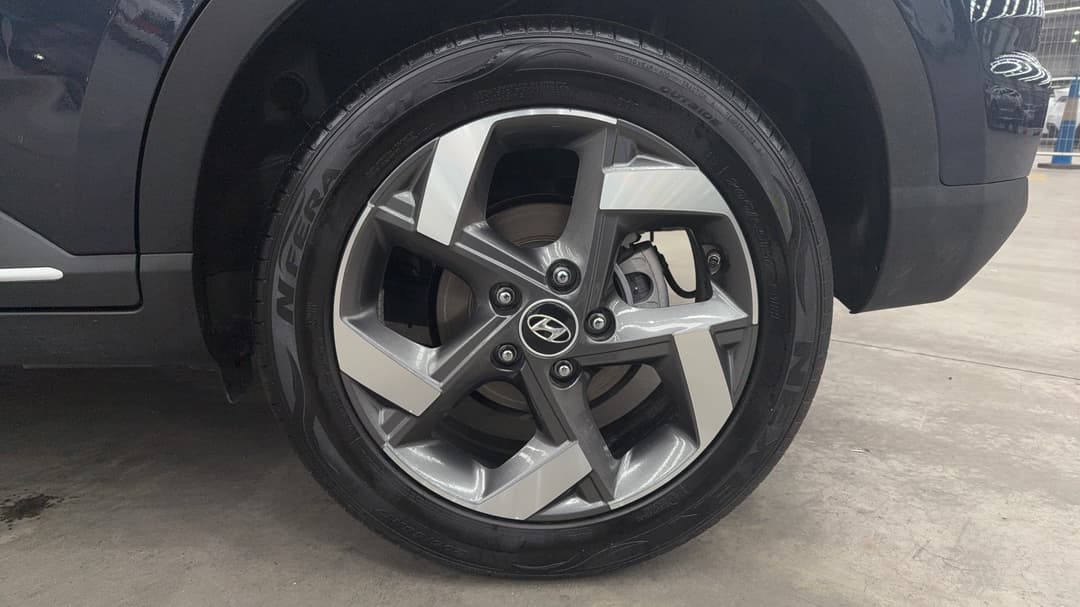 2023 Hyundai Venue Elite (denim) Two-tone Roof, Automatic, 13637 km, Left Rear Wheel