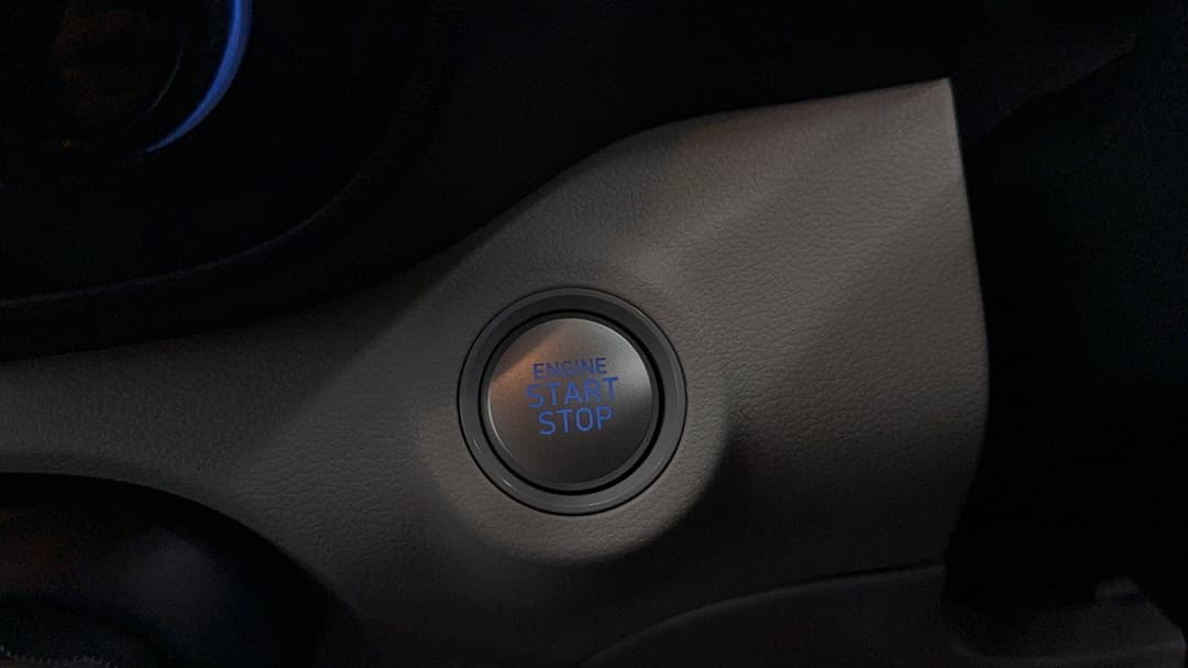 2023 Hyundai Venue Elite (denim) Two-tone Roof, Automatic, 13637 km, Keyless / Button Start