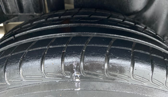 2012 Maruti Swift Dzire VDI BS IV, Diesel, Manual, 1,15,978 km, Right Rear Tyre Tread