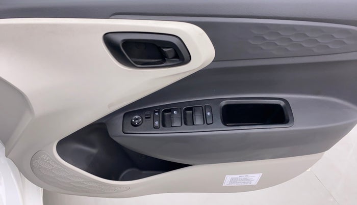 2021 Hyundai AURA S 1.2 CNG, CNG, Manual, 12,416 km, Driver Side Door Panels Control
