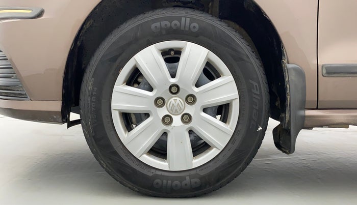 2017 Volkswagen Ameo TRENDLINE 1.2, Petrol, Manual, 13,454 km, Left Front Wheel