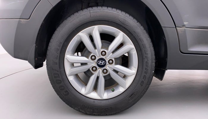 2017 Hyundai Creta 1.6 SX PLUS PETROL, Petrol, Manual, 94,711 km, Right Rear Wheel