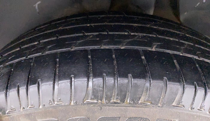 2017 Hyundai Creta 1.6 SX PLUS PETROL, Petrol, Manual, 94,711 km, Left Rear Tyre Tread