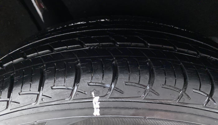 2018 Maruti Baleno DELTA PETROL 1.2, Petrol, Manual, 19,745 km, Right Rear Tyre Tread