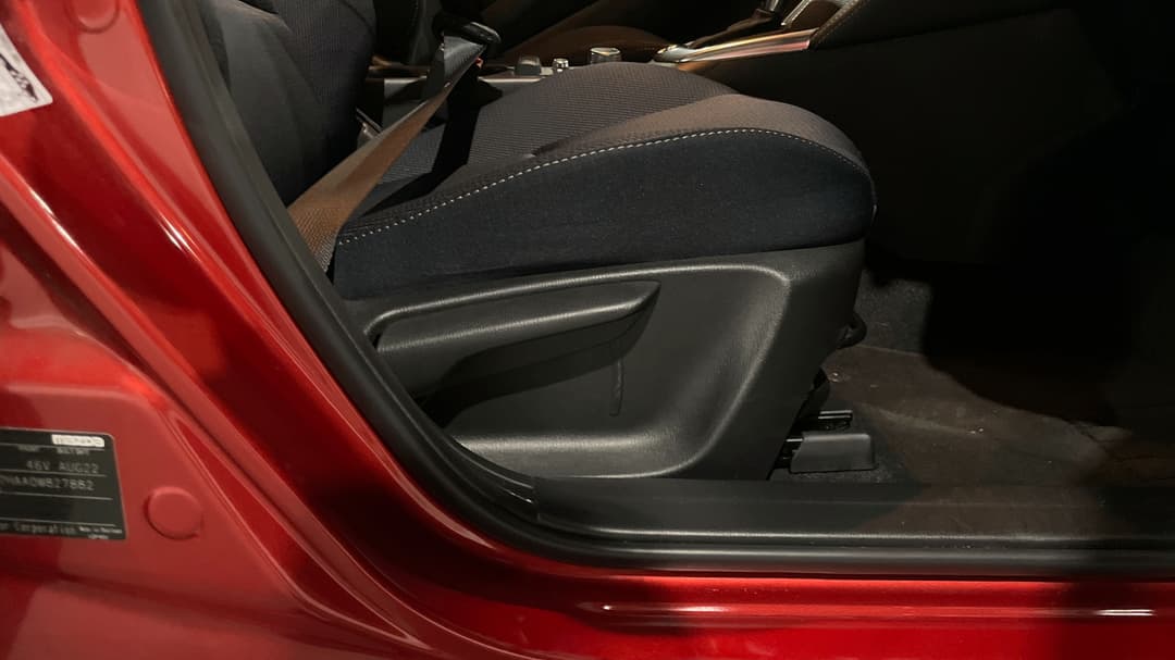 2022 Mazda Mazda2 G15 Evolve, Automatic, 20250 km, Drivers Side Adjustment Panel