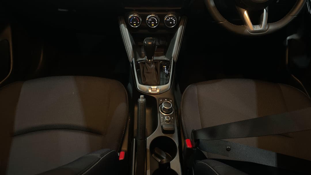 2022 Mazda Mazda2 G15 Evolve, Automatic, 20250 km, Center Console