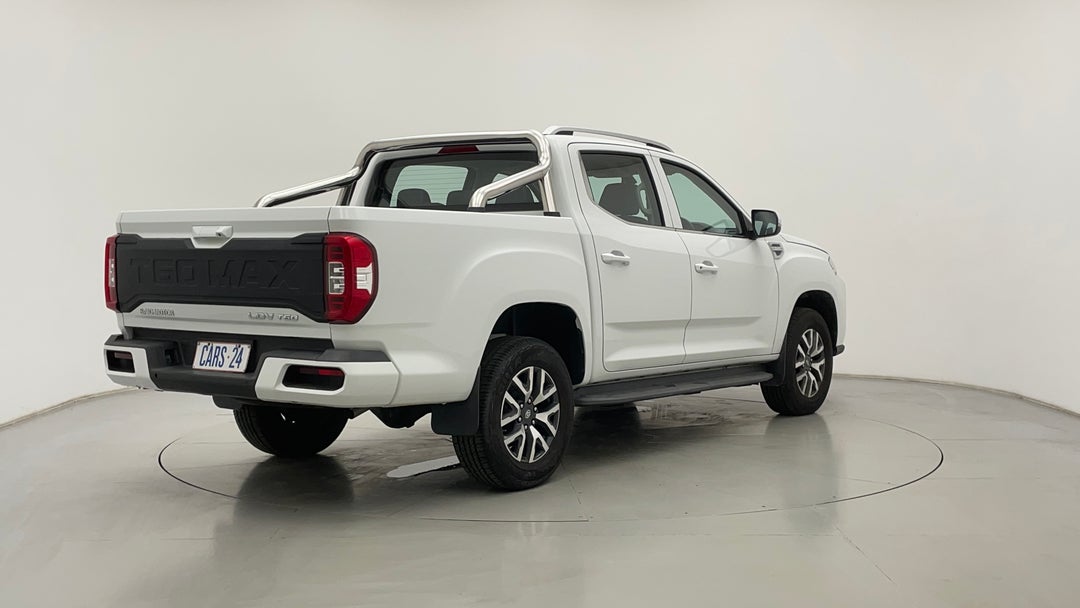 Right Back Diagonal (45- Degree) View