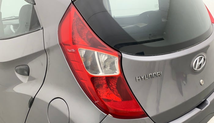 2014 Hyundai Eon ERA +, Petrol, Manual, 53,320 km, Left tail light - Minor scratches