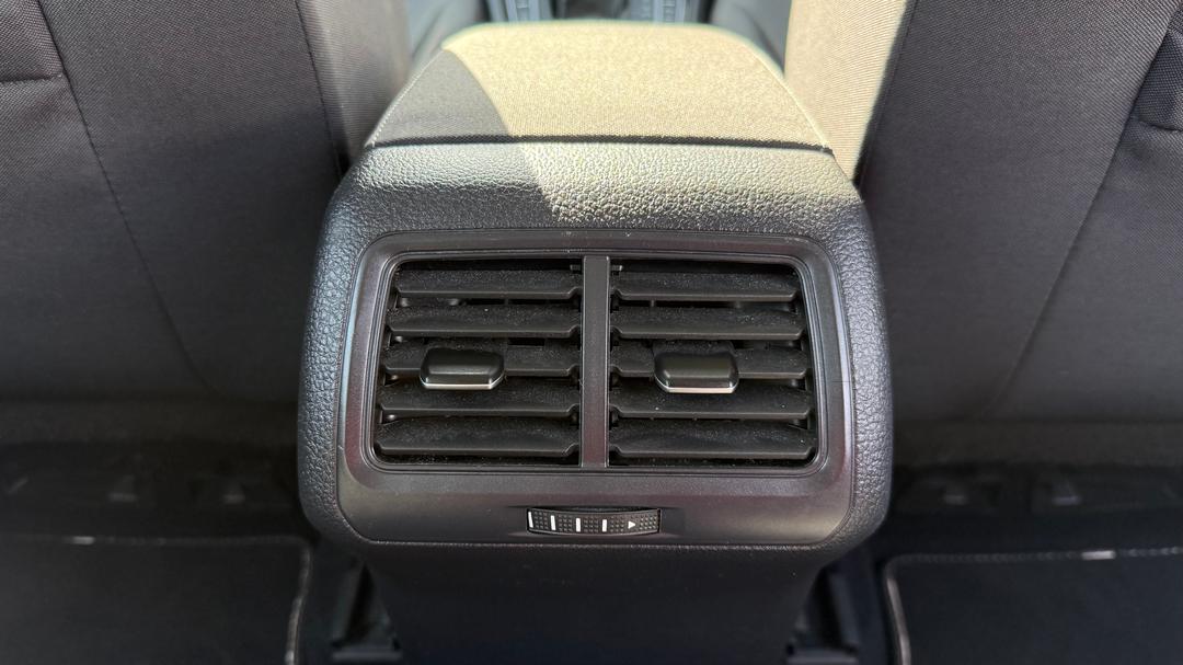 2019 Volkswagen Golf 110 Tsi Highline, Automatic, 81660 km, Rear A/C Vent