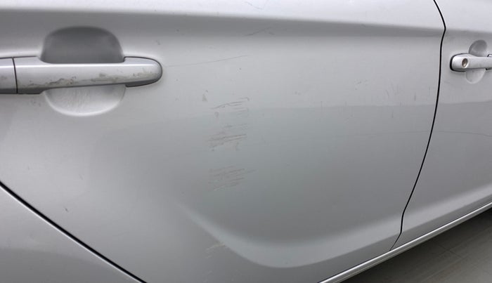 2010 Hyundai i20 MAGNA 1.2 VTVT, Petrol, Manual, 33,607 km, Right rear door - Minor scratches