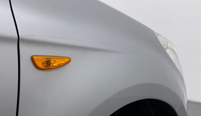 2010 Hyundai i20 MAGNA 1.2 VTVT, Petrol, Manual, 33,607 km, Right fender - Minor scratches