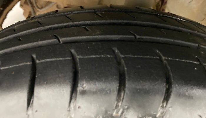 2016 Datsun Go Plus T, Petrol, Manual, 52,915 km, Left Front Tyre Tread