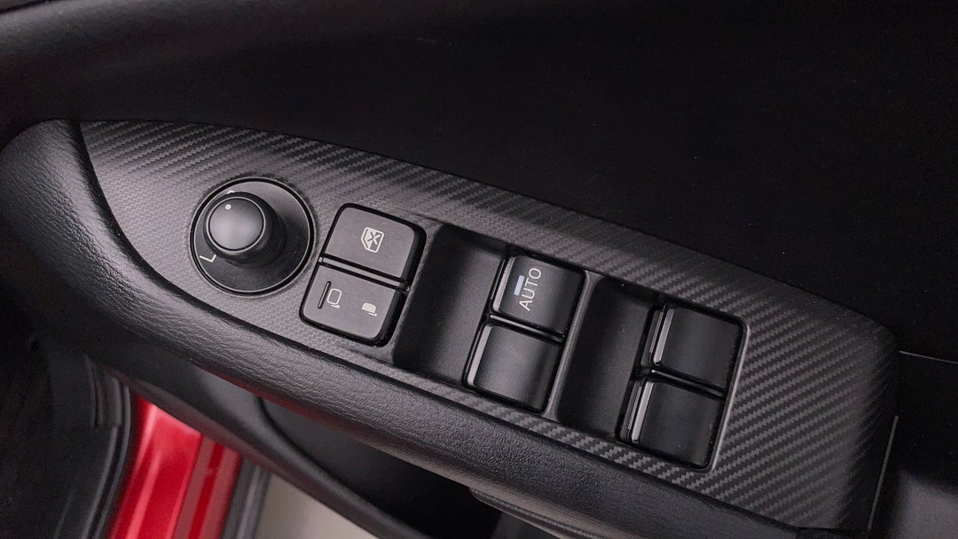 2019 Mazda CX-3 Maxx Sport (fwd), Automatic, 35686 km, Drivers Side Door Panel Controls
