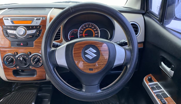 2015 Maruti Wagon R 1.0 VXI, Petrol, Manual, 33,916 km, Steering Wheel Close Up