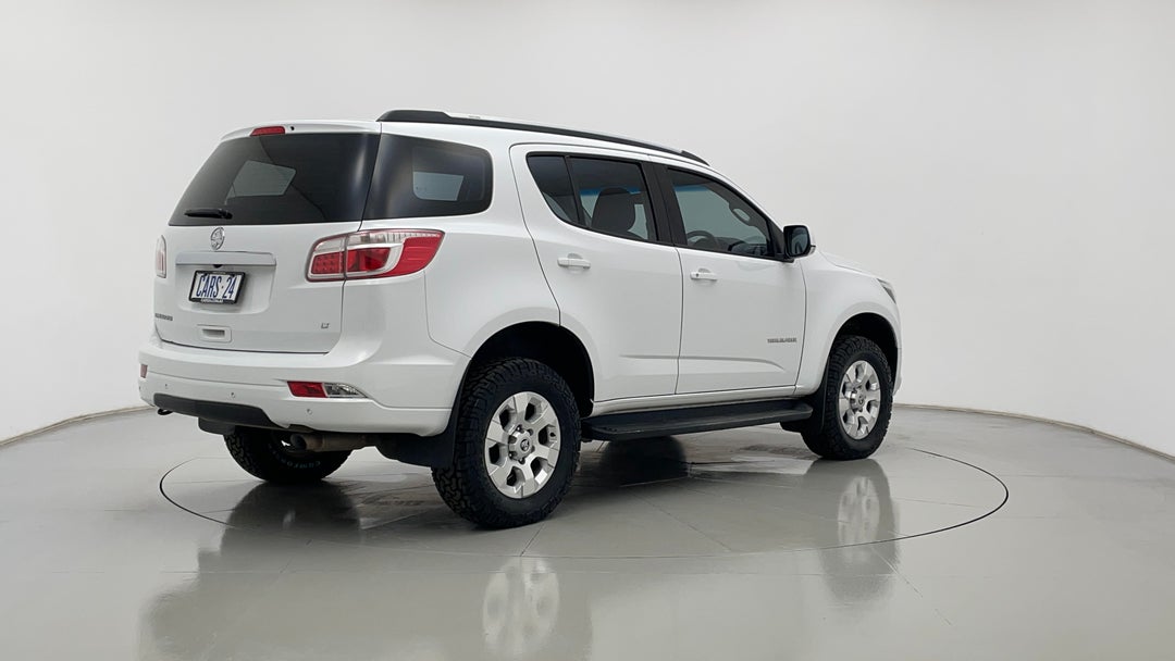 Right Back Diagonal (45- Degree) View