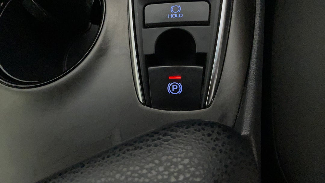 2022 Toyota Camry Ascent, Automatic, 48980 km, Handbrake