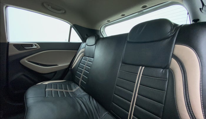 2018 Hyundai Elite i20 SPORTZ 1.2, Petrol, Manual, 37,634 km, Right Side Rear Door Cabin