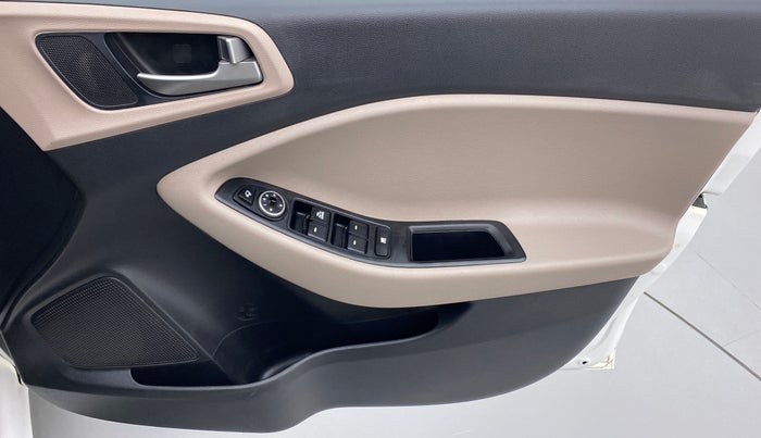 2018 Hyundai Elite i20 SPORTZ 1.2, Petrol, Manual, 37,634 km, Driver Side Door Panels Control