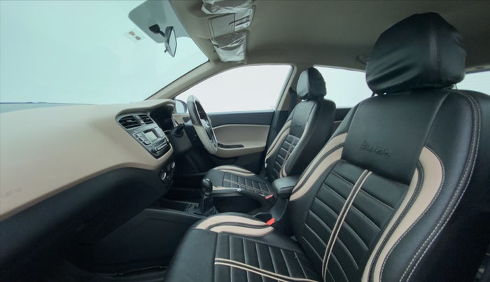 2018 Hyundai Elite i20 SPORTZ 1.2, Petrol, Manual, 37,634 km, Right Side Front Door Cabin